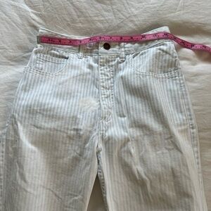 American vintage striped jeans 

24 inch waist 

Made in the USA